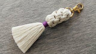 DIY LLAVERO en MACRAMÉ con NUDO CHINO  DIY Macrame Keychains with Chinese Knot [upl. by Anrahc]