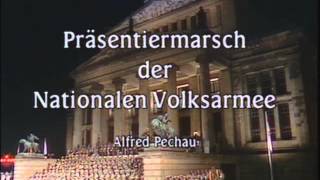 Präsentiermarsch der Nationalen Volksarmee  Berlin  22 August 1987 [upl. by Baoj294]