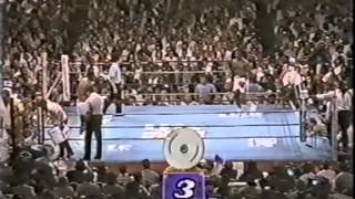 Larry Holmes vs Michael Spinks I [upl. by Zeena]