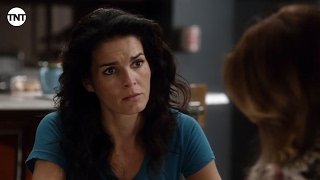 2M7258100  In the Picture  Rizzoli amp Isles  TNT [upl. by Kalinda]